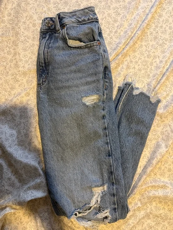 Garage Women's Light Blue  Denim Mom Jeans - Picture 9 of 11